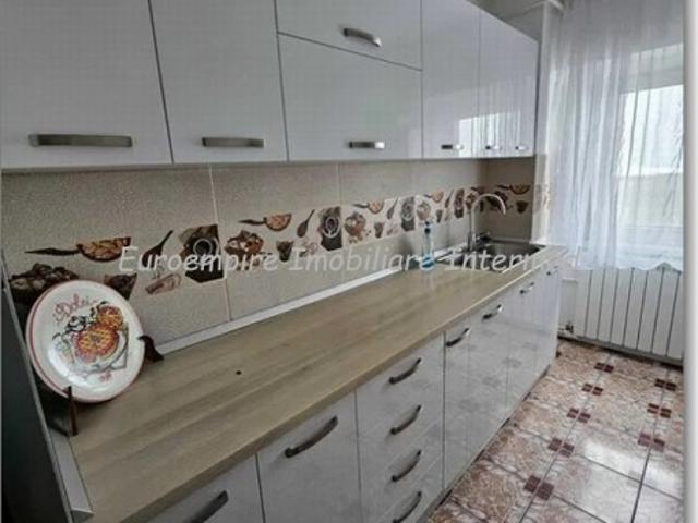 Apartament de inchiriat in Constanta, Centru 3 camere, 80 mp