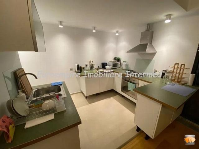 Apartament de inchiriat in Constanta, Faleza Nord 3 camere, 107 mp