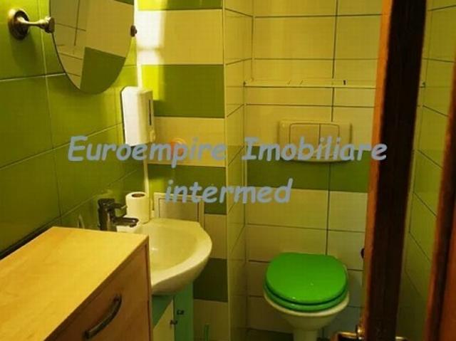 Apartament de inchiriat in Constanta, Faleza Nord 3 camere, 80 mp