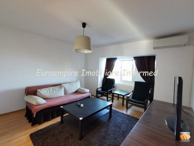 Apartament de inchiriat in Constanta, Faleza Nord 3 camere, 80 mp