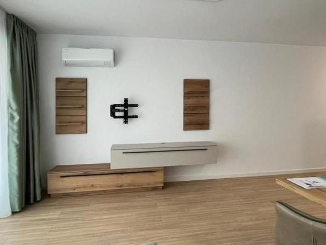 Apartament de inchiriat in Oradea, tip studio cu loc de parcare, zona Piata Mare
