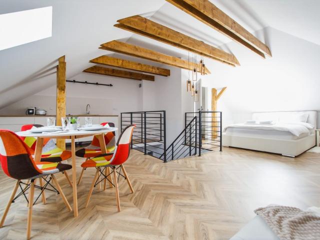 Apartament de inchiriat in Oradea, tip studio, loc de parcare, zona str. Facliei