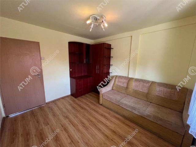 Apartament de inchiriat la casa cu 2 camere situat in Sibiu zona Calea Dumbravii