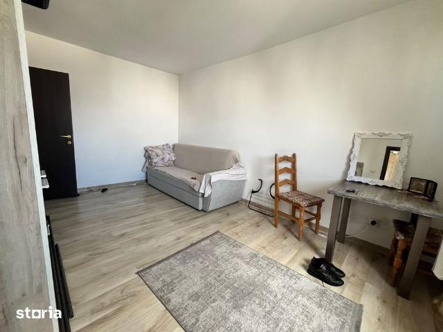Apartament de inchiriat, o camera, semidecomandat, Mircea cel Batran