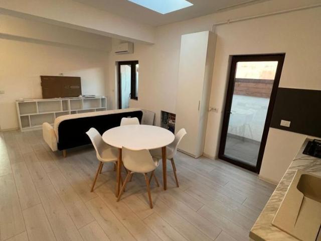 Apartament de inchiriat Ostroveni Bloc Nou Ramnicu Valcea Et 4 Lift
