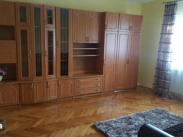 Apartament de inchiriat Plopilor 54, 2 camere decomandat, mobilat