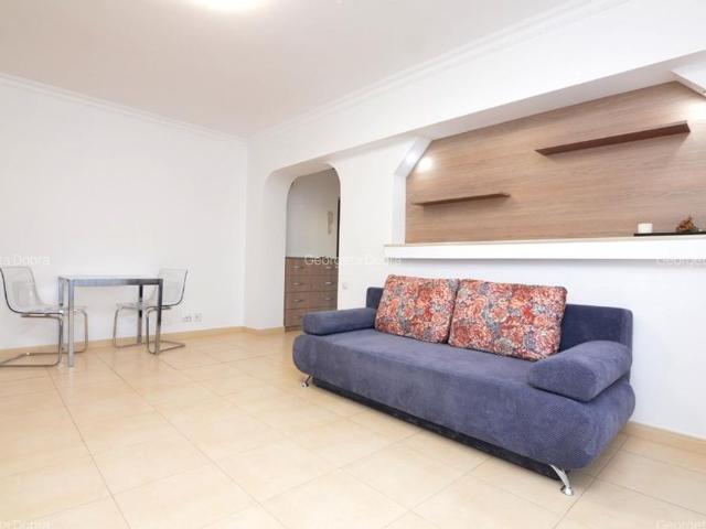Apartament de inchiriat recent renovat 2 camere Piata Unirii