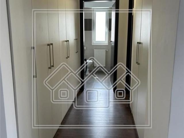 Apartament de inchiriat Sibiu 2 camere, la cheie, zona Cedonia