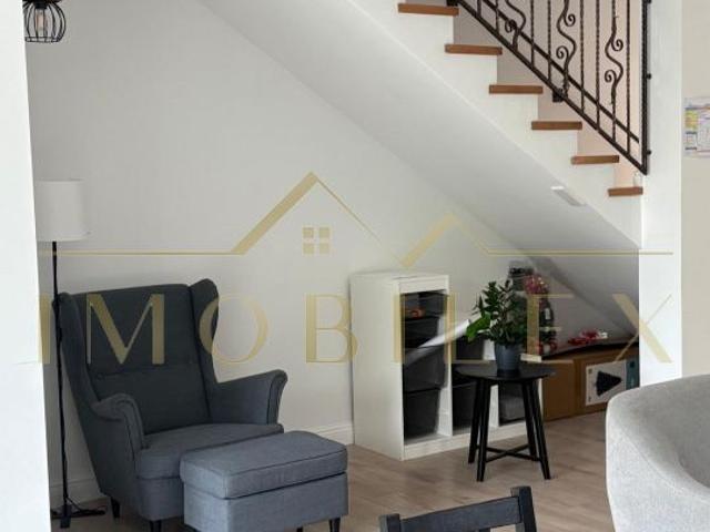 Apartament de inchiriat/etajul unei vile