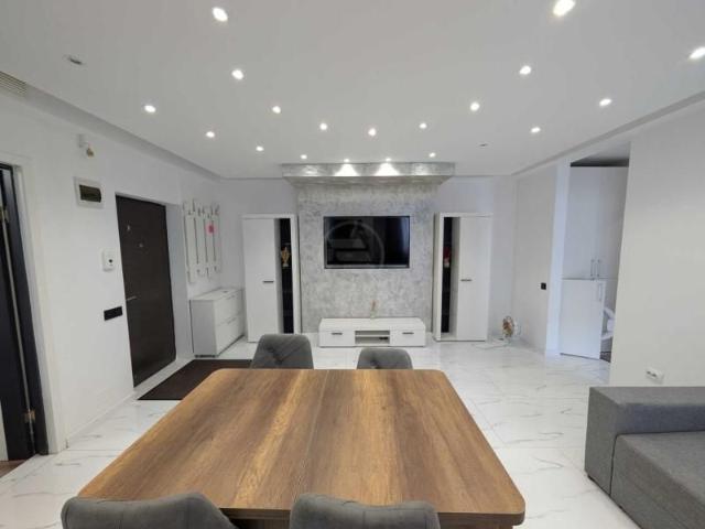 Apartament de Inchiriere 3 camere, APCJ242502FLO