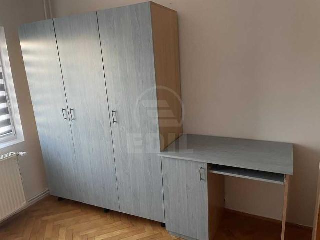 Apartament de Închiriere 3 camere, APCJ346319