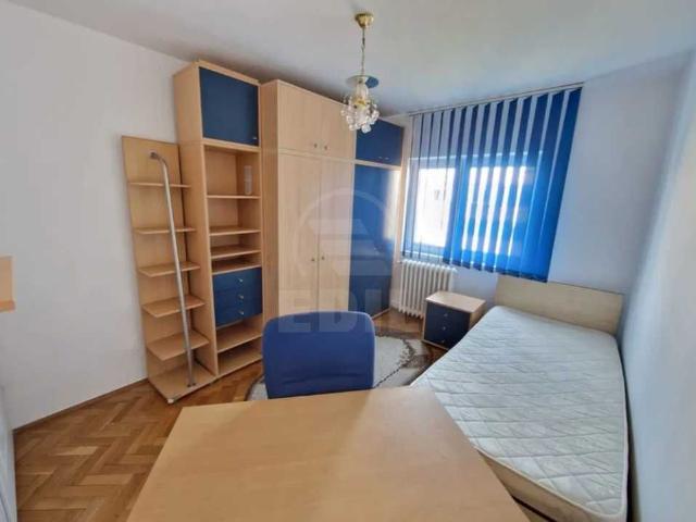 Apartament de Închiriere 3 camere, APCJ351777