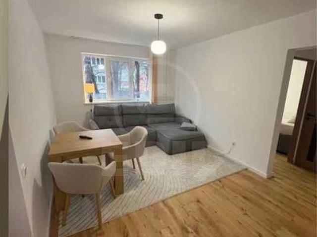 Apartament de Închiriere 3 camere, APCJ358092