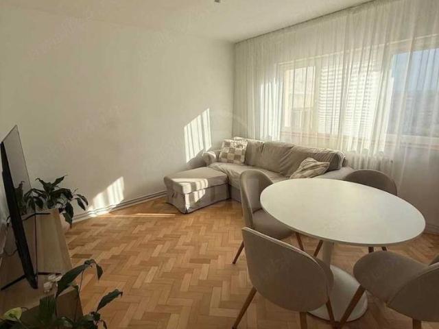 Apartament de Închiriere 3 camere, APCJ358271