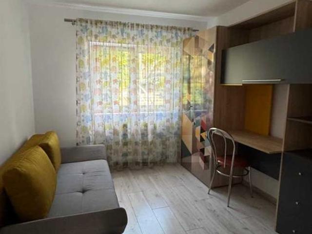 Apartament de Închiriere 3 camere, APCJ358775