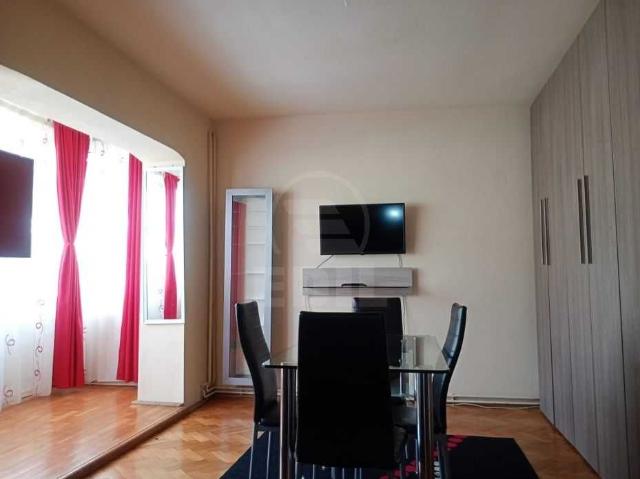 Apartament de Închiriere 3 camere, APCJ358735