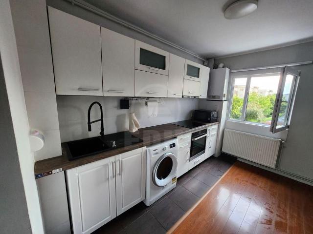 Apartament de Închiriere 3 camere, APCJ358908
