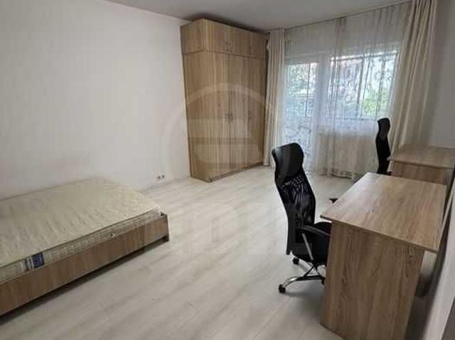 Apartament de Închiriere 3 camere, APCJ359273