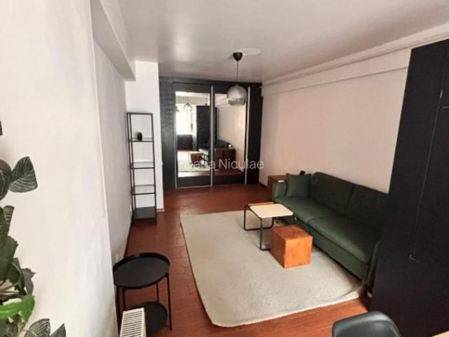 Apartament de închiriere