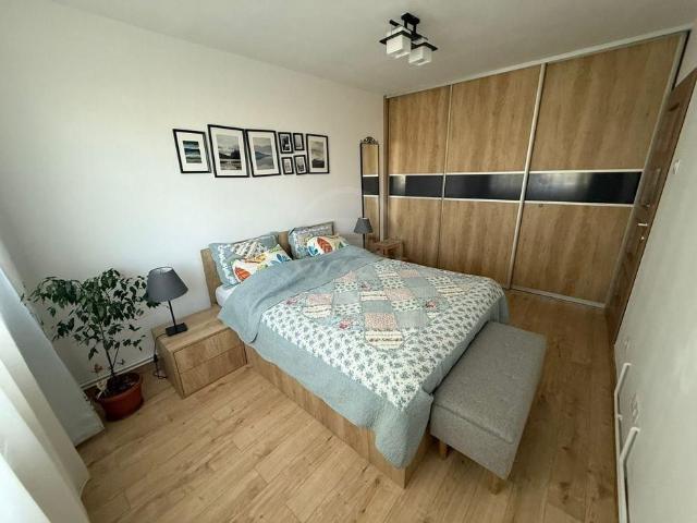 Apartament de Închiriere 4 camere, APCJ352929