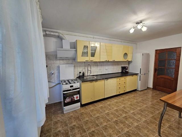 Apartament de Închiriere 4 camere, APCJ355631