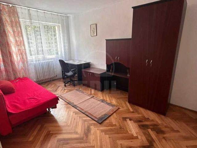 Apartament de Închiriere 4 camere, APCJ358769