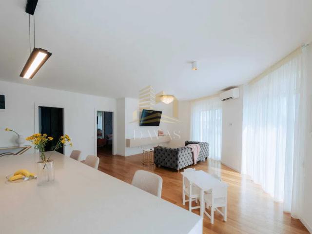 Apartament de lux 4 camere semidecomandat | 2 parcari subteran incluse | Zorilor