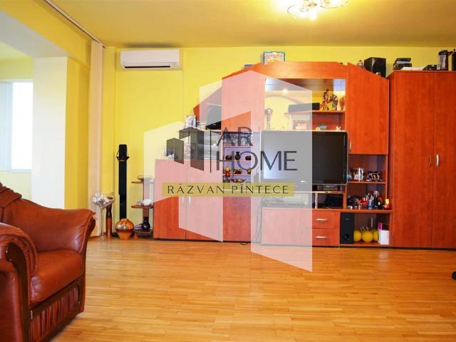 Apartament de lux, 3 camere, 120 mp, bloc nou, ultracentral, Ploiesti