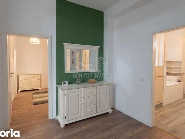 Apartament de LUX 3 camere si curte Parc Sub Arini