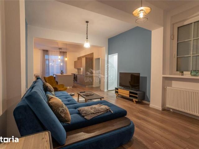 Apartament de LUX 3 camere si curte Parcul Sub Arini