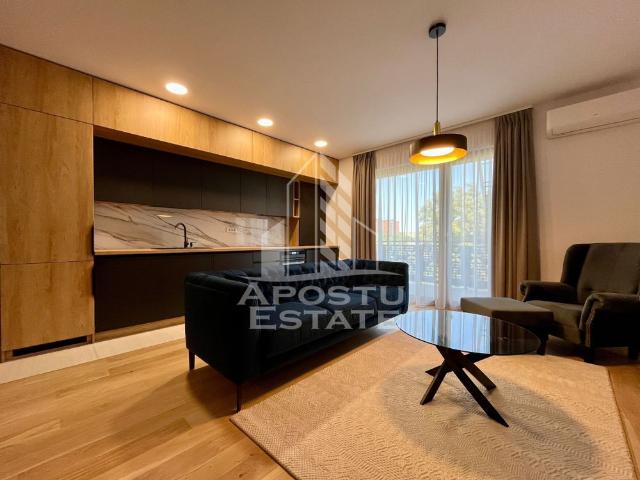 Apartament de lux cu 3 camere, de inchiriat, in Monarch Residence