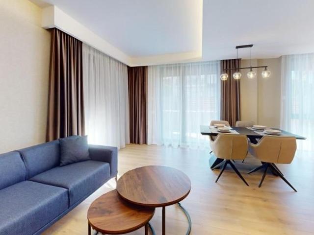 Apartament de lux cu 3 camere + living