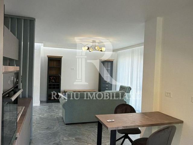 Apartament de LUX de închiriat – PRIMA ÎNCHIRIERE | Locație CENTRALĂ