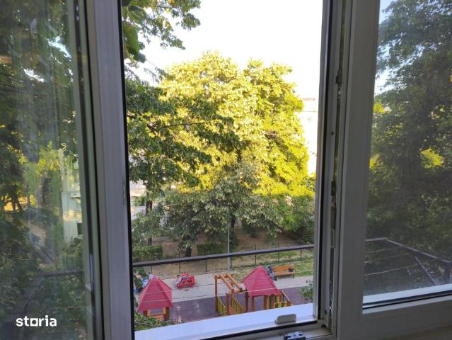 Apartament de vanzare, 2 cam, et 3/4