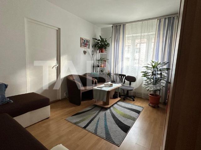 Apartament de vanzare 2 camere 37 mpu zona Mihai Viteazul Sibiu