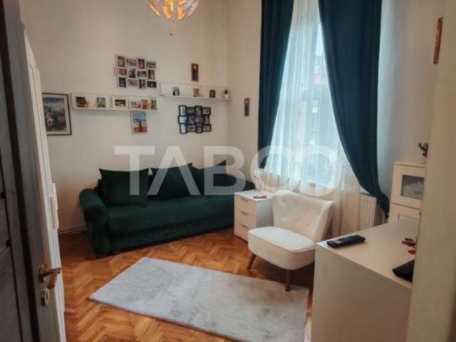 Apartament de vanzare cu 3 camere situat in cartierul Gruia