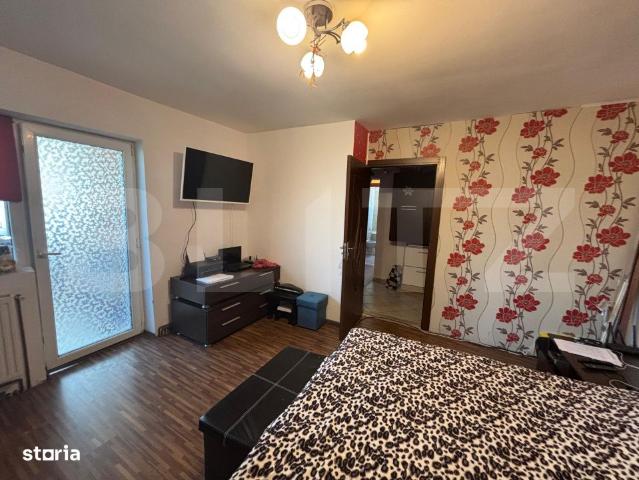 Apartament de vanzare, cu 3 camere, zona Micro 5