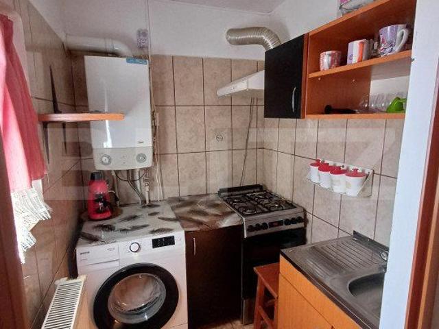 Apartament de vanzare, cu 2 camere, 34 mp, mobilat utilat, zona 9 mai