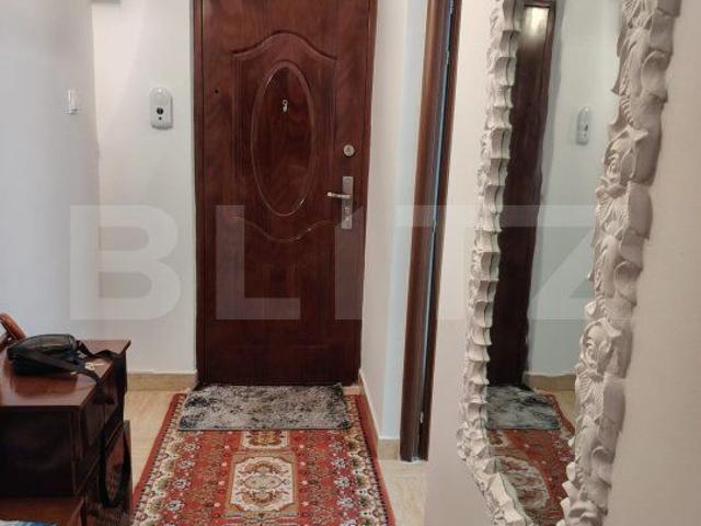 Apartament de vanzare, cu 2 camere, zona Micro 4