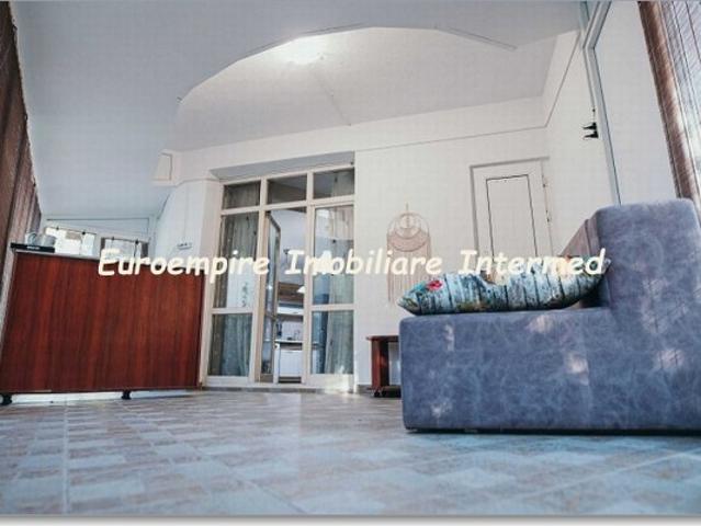Apartament de vanzare in Constanta, Mamaia 3 camere, 70 mp