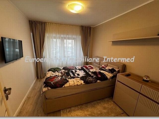 Apartament de vanzare in Constanta, Centru 3 camere, 75 mp