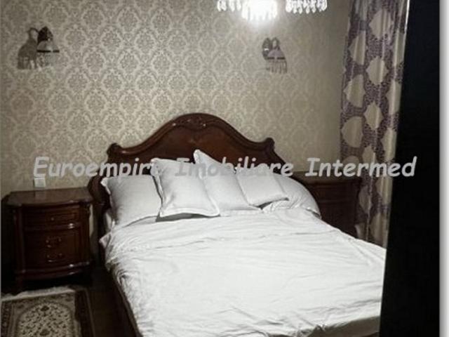 Apartament de vanzare in Constanta, Faleza Nord 3 camere, 65 mp