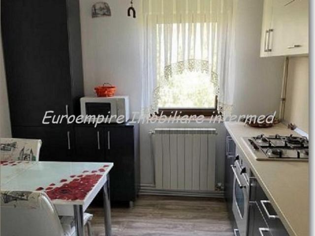Apartament de vanzare in Constanta, Inel 1 3 camere, 60 mp