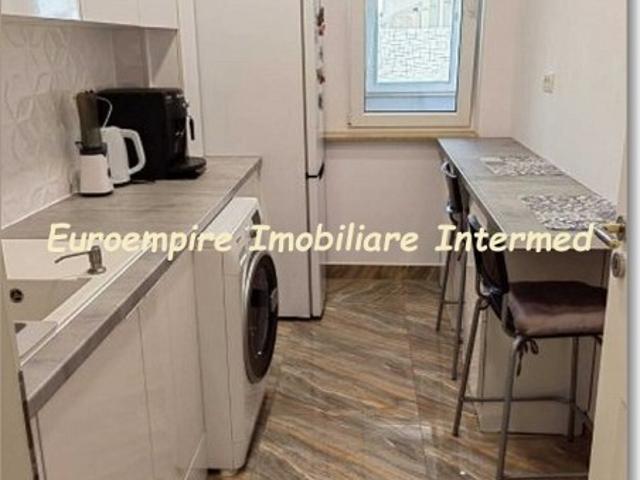 Apartament de vanzare in Constanta, Inel II 3 camere, 67 mp