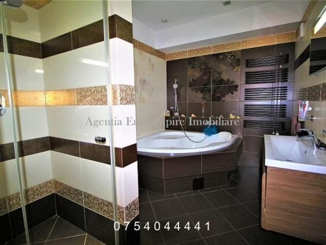 Apartament de vanzare in Constanta, Tomis Nord 4 camere, 182 mp