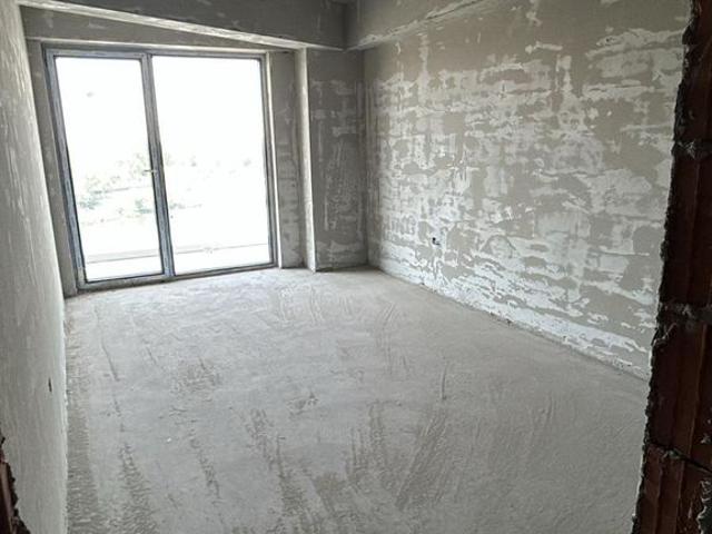Apartament de vis cu 3 camere pe malul lacului Ostroveni