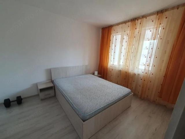Apartament de 2 camere Titan, 55 mp, etaj 8/10, balcon, renovat, 10 min metrou