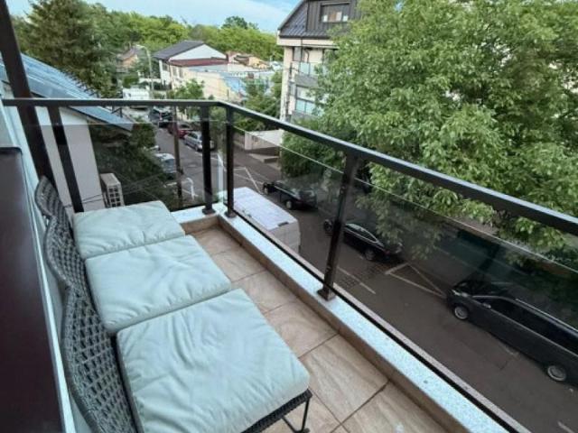 Apartament de 2 camere, 50 mp, metrou, centrala, balcon, Parc Bazilescu