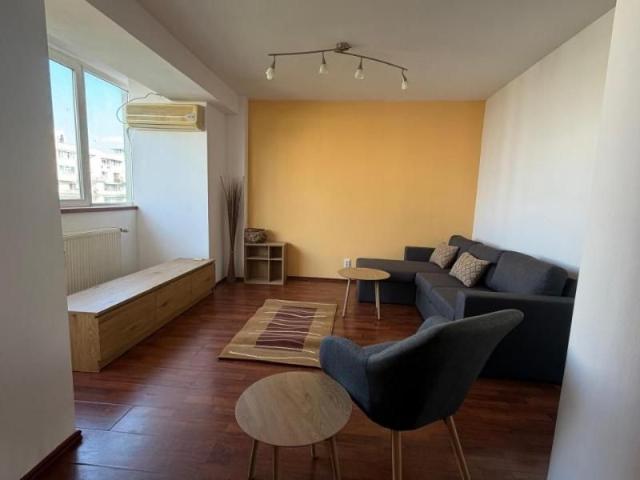 Apartament de 2 camere, 70 mp, etaj 6, balcon, zona Alba Iulia