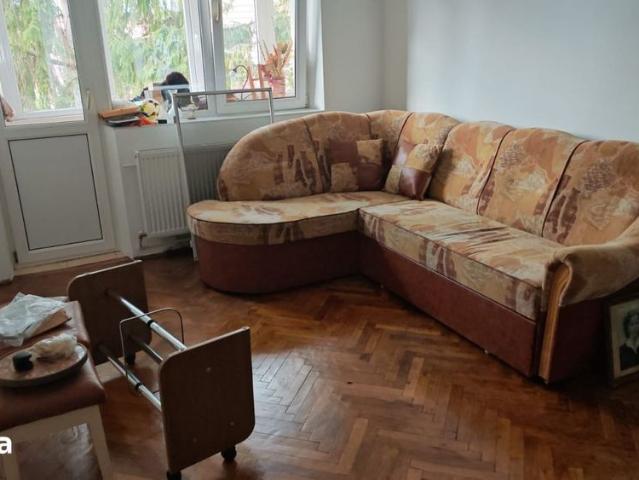 Apartament de 3 camere cu bucătărie separată și facilități complete